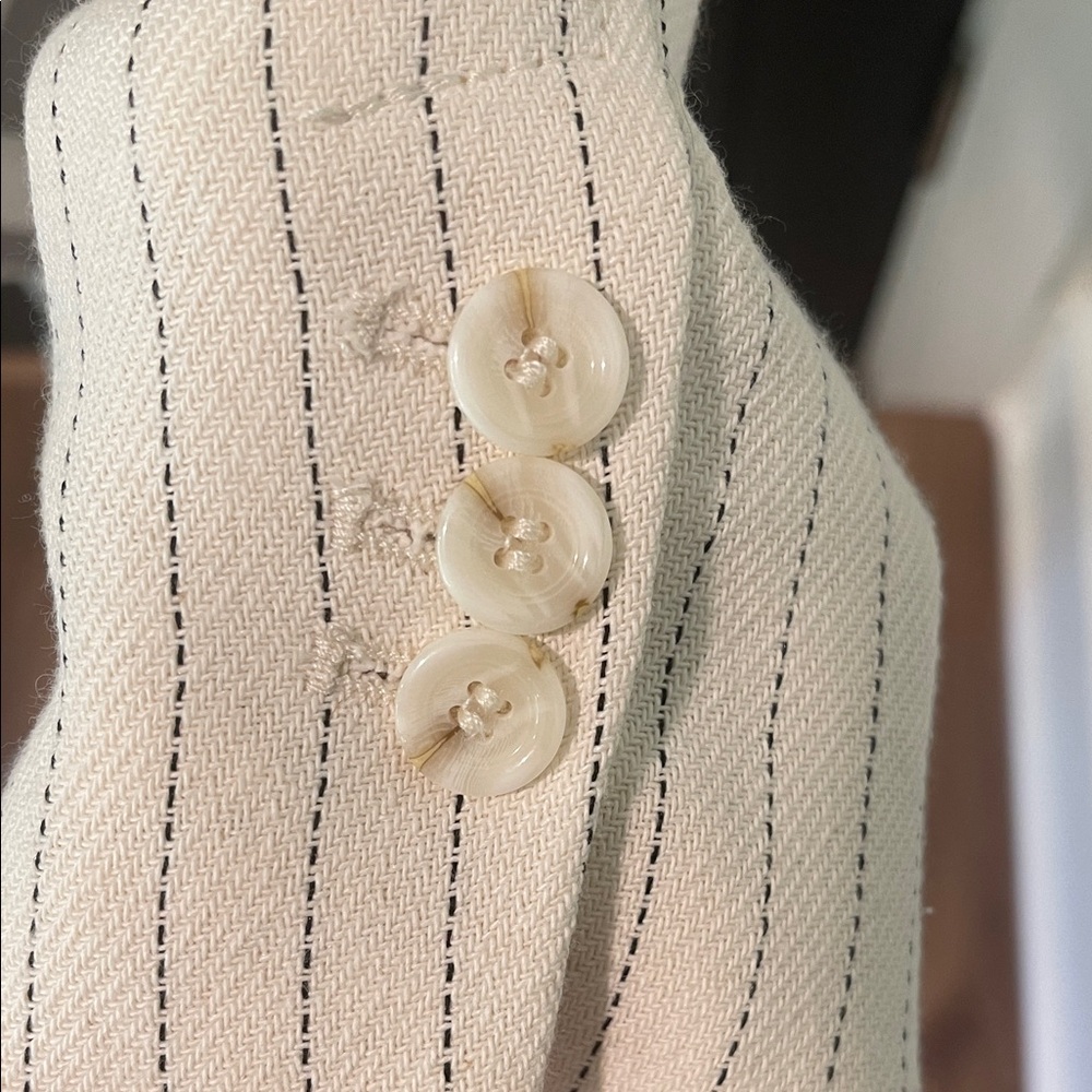 NWOT Zara Cropped Cream Pinstripe Women's Blazer - Picture 9 of 10